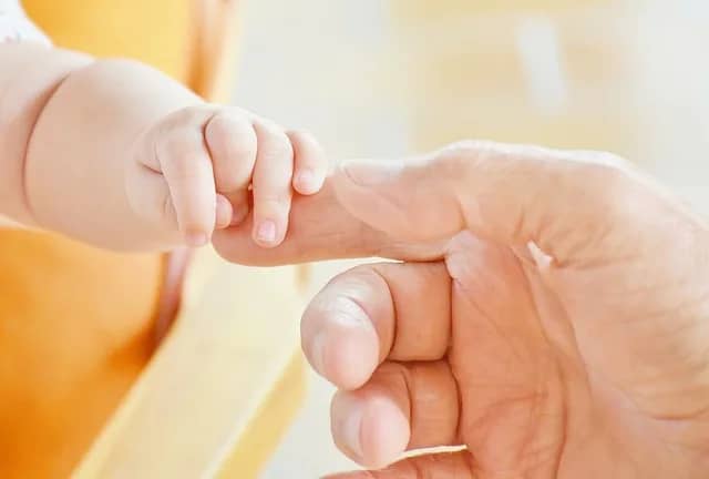 Bebeklerde kusma ve ishalde ebeveynlerin en çok merak ettikleri 10 soru ve uzman cevapları