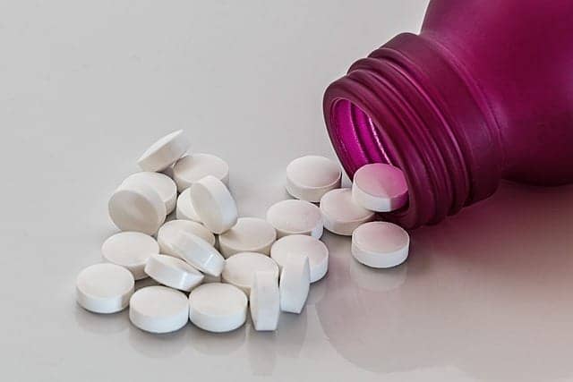 Boğaz ağrısı: Neden çay içmelisiniz, ne zaman antibiyotik almalısınız?